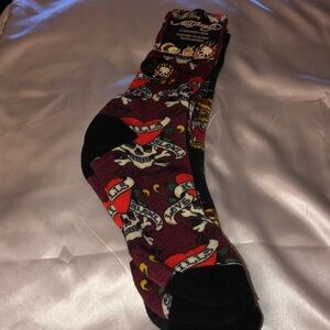 Ed Hardy 2 Pair Cushioned Crew Socks Tiger & Love Kills Slowly Size 5-10 NWT
